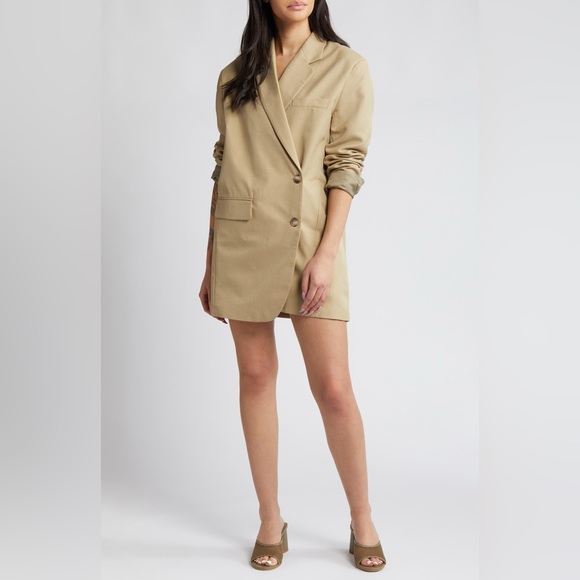 NWOT- TOPSHOP Side Button Long Sleeve Blazer Dress in Natural Lyst - Picture 1 of 11